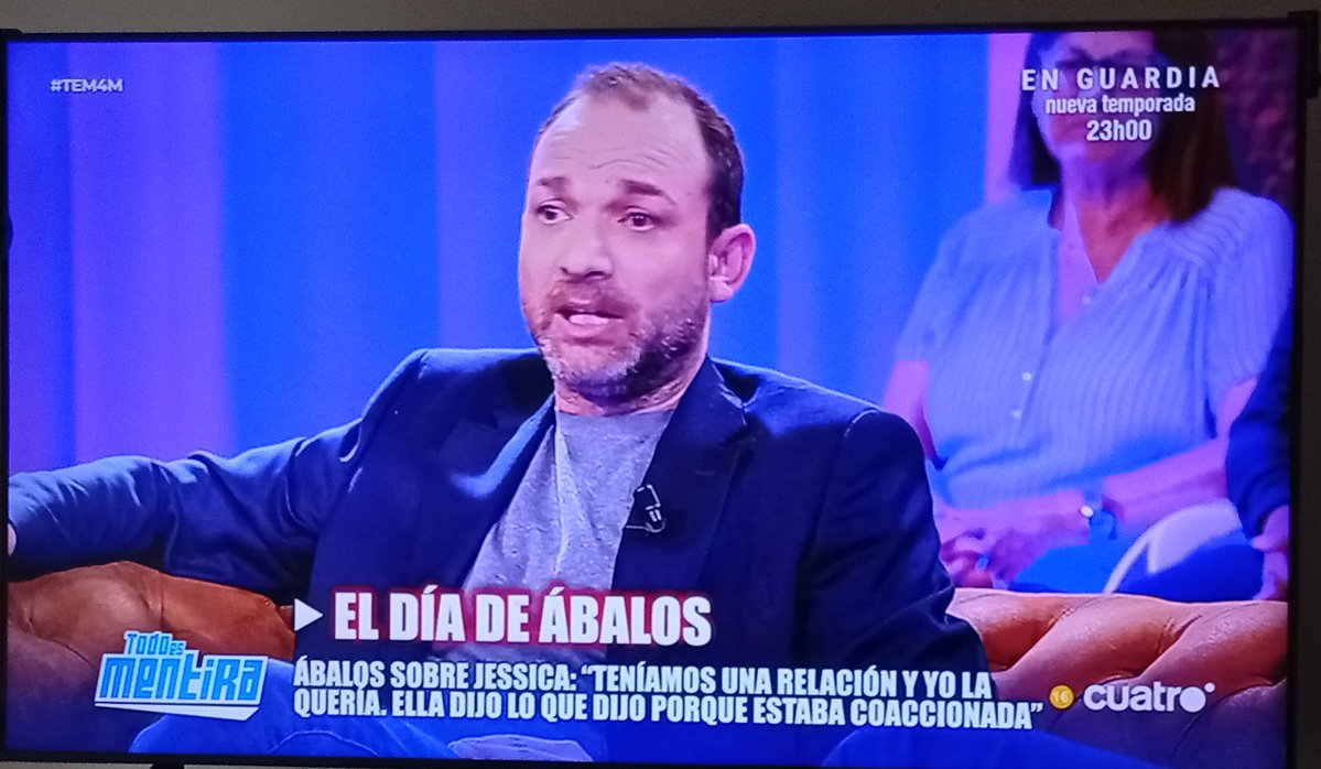 El único país del mundo mundial que sale el hijo de un corrupto a hablar de las putas de su padre entre risitas ji ji y ja ja 
Que putísima vergüenza de país de 💩