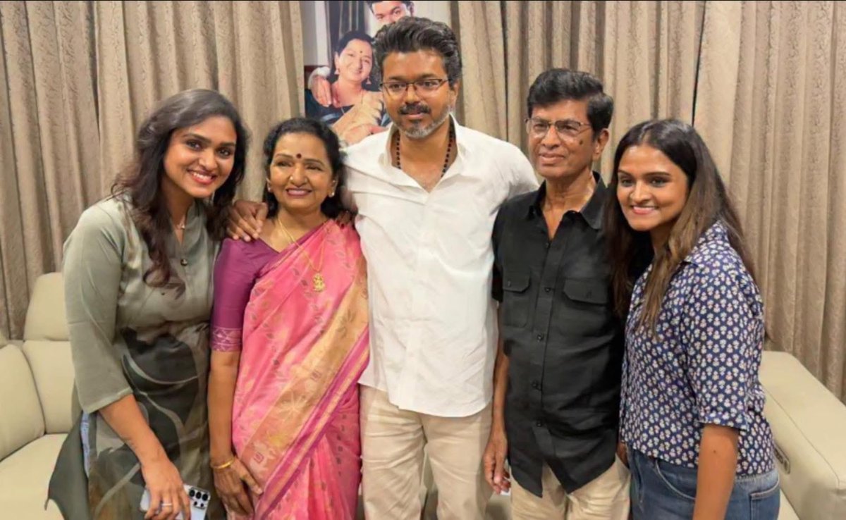 AfrozeAv's tweet photo. Congratulation #TamilNadu #ChiefMinister, #TVK #Vijay  Anna 🎉🌳🫂🇮🇳 https://t.co/33CMjzPXbA