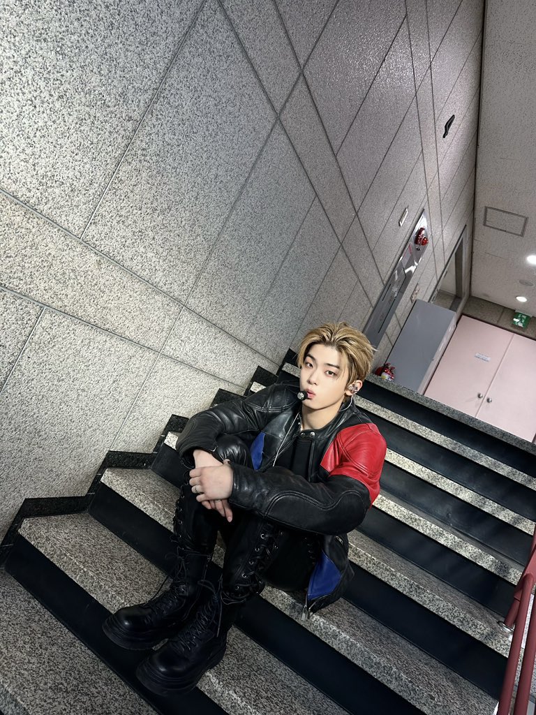 도균. tweet media