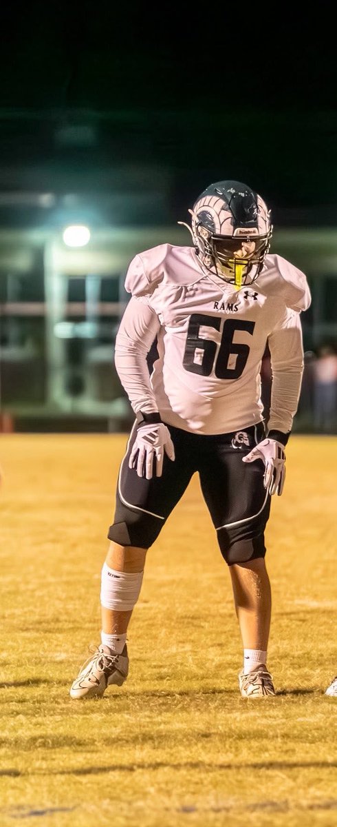 ParksideRamsfb's tweet photo. Logan Phillips #66 @lphil_55 
(OT/OG)
HT: 5'11"
WT: 250 lbs
🏫@ParksideRamsfb
🎓Class of 2027
✏️G.P.A: 4.02
🎥Hudl: https://t.co/fgQjzm6df3… #hudl https://t.co/03cZvhZdDk