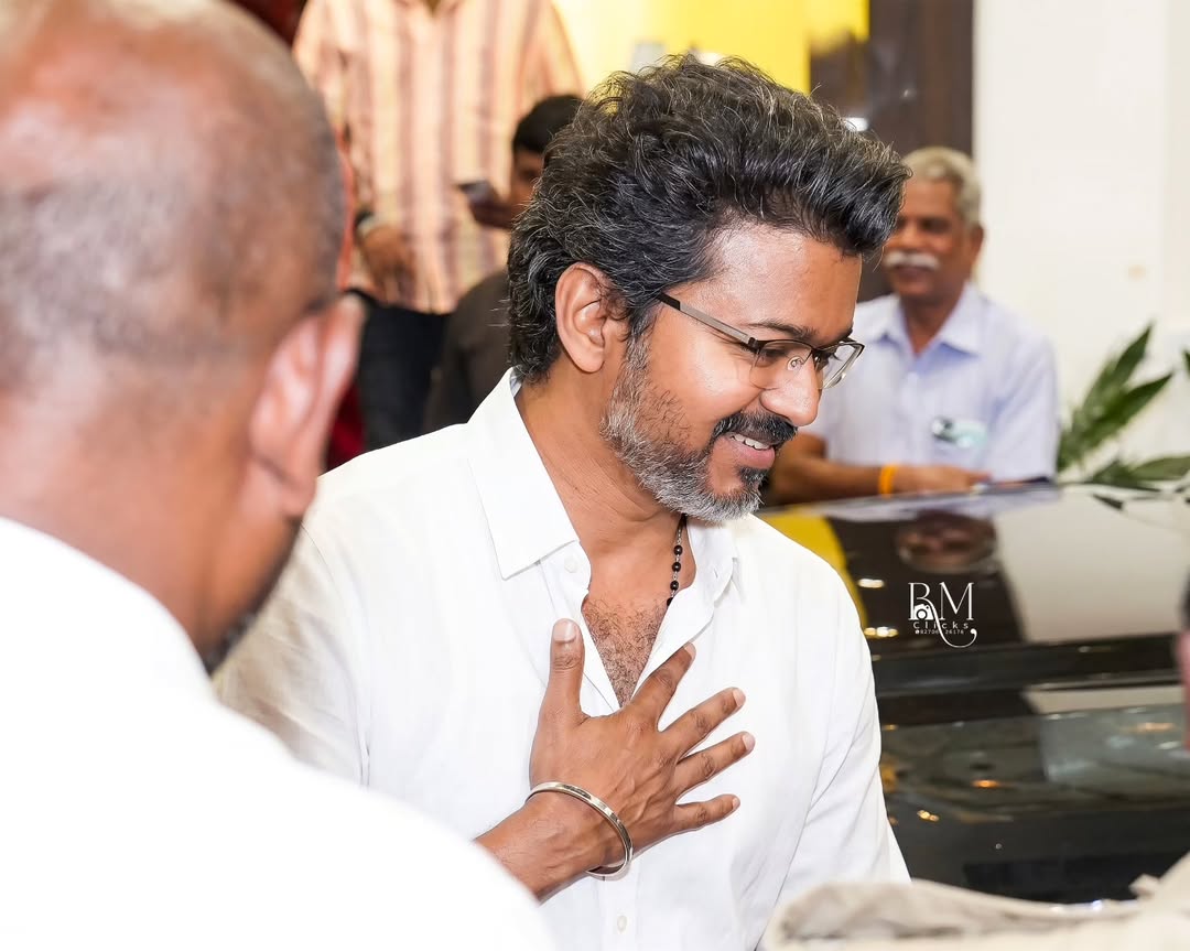 CM - Vijay's GF ツ tweet media