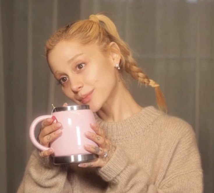 PastryPieSparkl's tweet image. 1day and 1h fasting already!! I’m currently having my lovely cinnamon tea with honey, while watching mukbangs ♡ #ed #edtwtㅤ