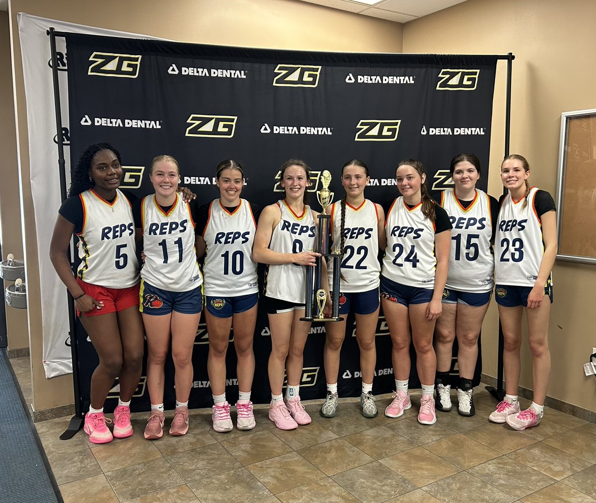 Repsbasketball's tweet photo. Zero Gravity State Champions.
Varsity Girls.

Proud of this group.
Stayed together. Competed. Finished.

#REPS #Becoming @zg_newengland https://t.co/7Ugkdt0EbG