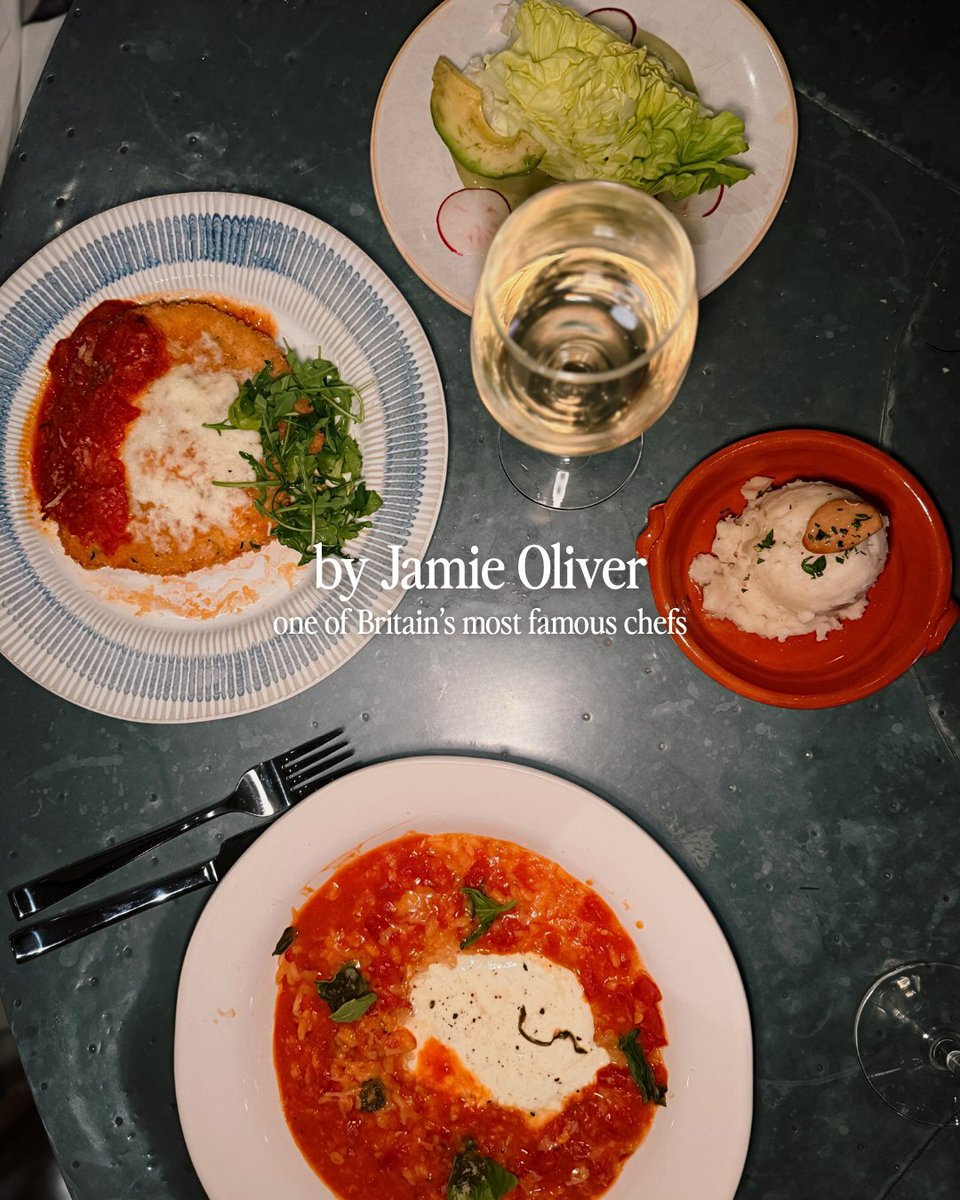 avoyatravel's tweet image. Savoring Jamie’s Italian onboard @royalcaribbean's Quantum of the Seas 🍝 Family-style dining, Tuscan-inspired flavors, and moments worth sharing 🤍 #RoyalCaribbean #CruiseLife #FoodieTravel