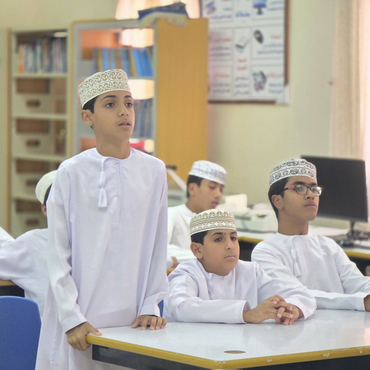 EduGovSsq5405's tweet photo. #تعلم_مستدام 

تم تنفيذ فعالية توعوية بمناسبة #اليوم_العالمي_للربو ، قدّم خلالها ممرض المدرسة خالد بن سالم الهاشمي محاضرة تثقيفية للطلبة تناولت التعريف بالربو وأسبابه وأعراضه وطرق الوقاية والتعامل مع النوبات مع التأكيد على أهمية تجنب المهيجات مثل الغبار والدخان . https://t.co/3rWd36FrK2