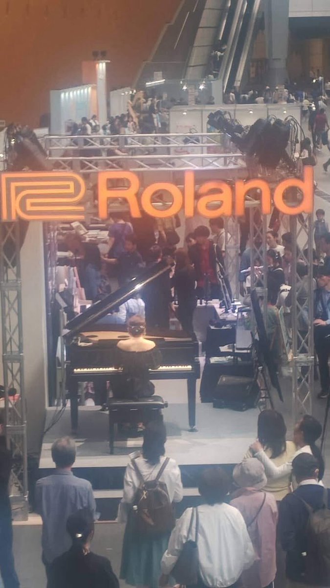 yu_una214's tweet photo. ラフォルジュルネ2026 Roland ブースにおける、3ステージのミニコンサート。お聴きくださいました皆様、ありがとうございました！ https://t.co/QB1ZSKhaEL