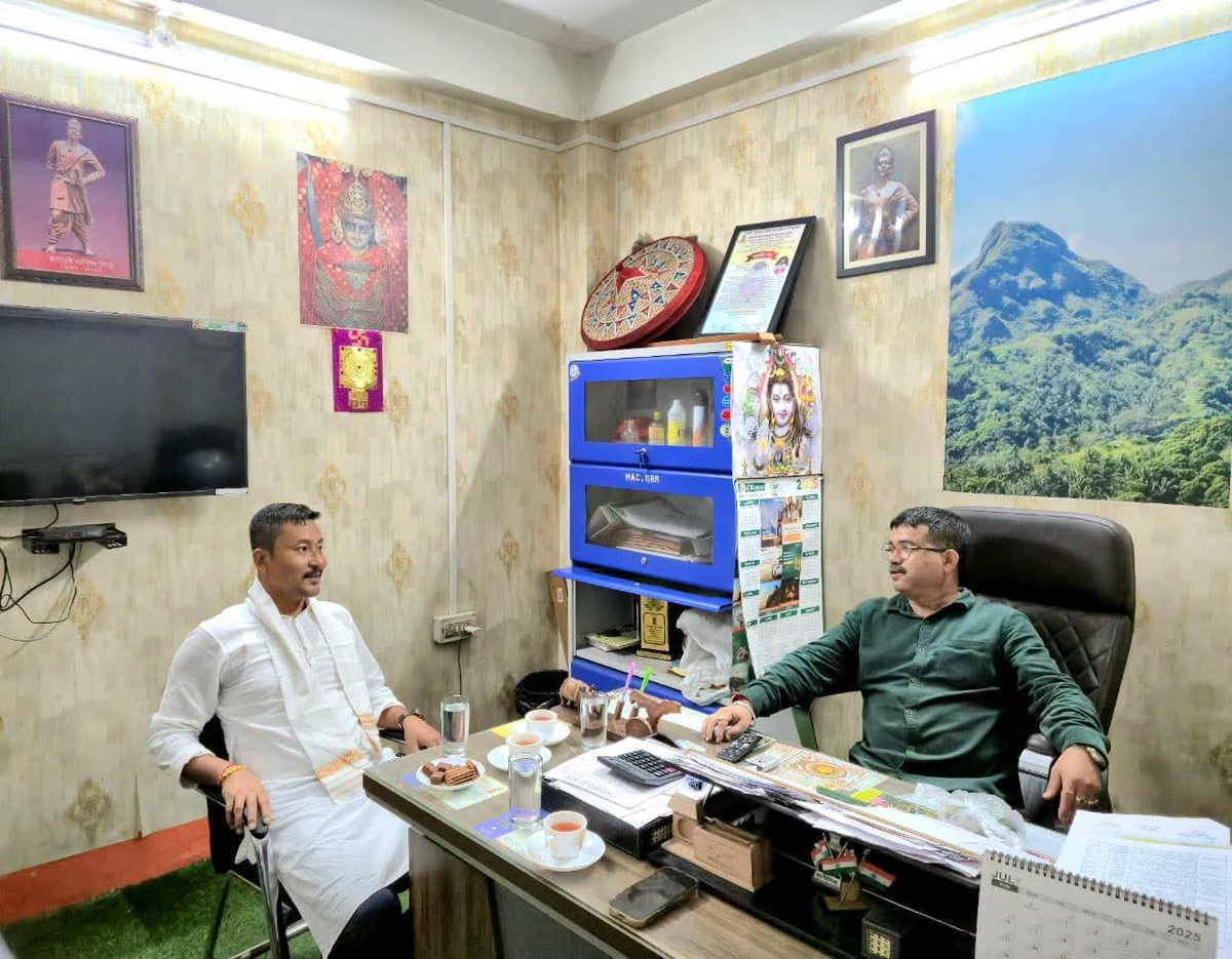 CMDavidChetia's tweet photo. Congratulations to Jibesh Roy who has won as an MLA candidate from Bilashipara Constituency under Asom Gana Parishad. Wishing him a bright future ahead. 

#assam #dibrugarh_assam #dibrugarh #bilashipara #matakautonomouscouncil https://t.co/EBIjY7SmOR