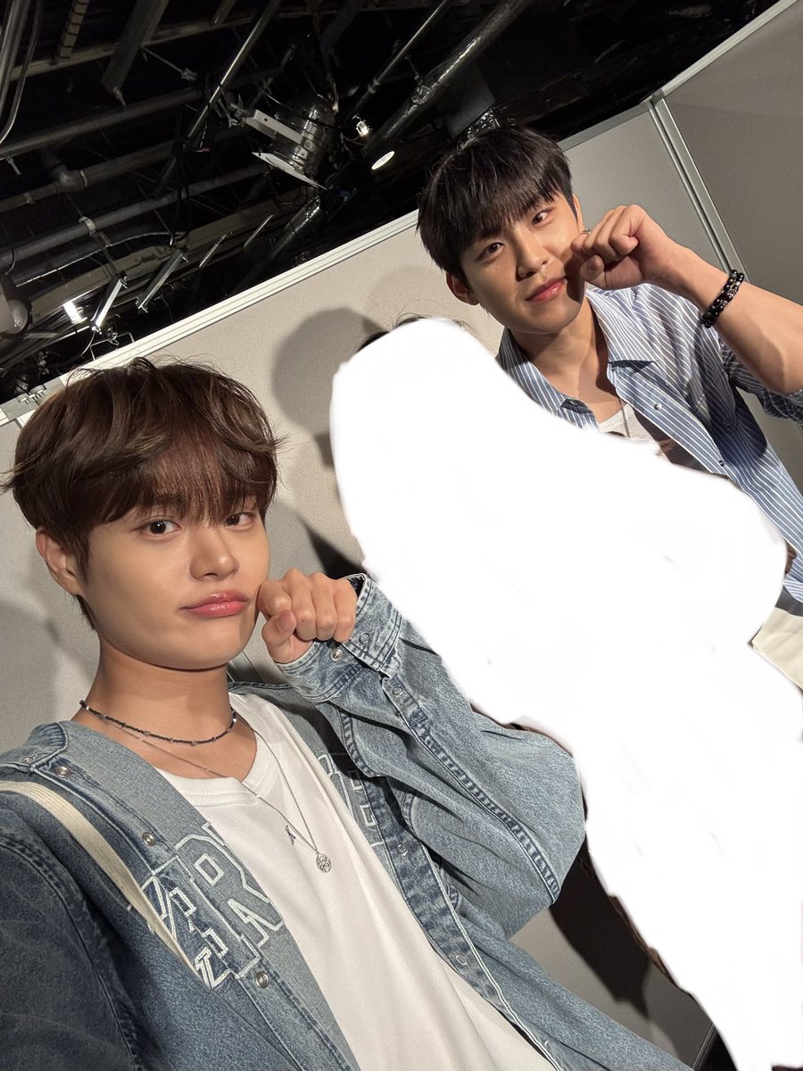 シ 러워워 💜 tweet media