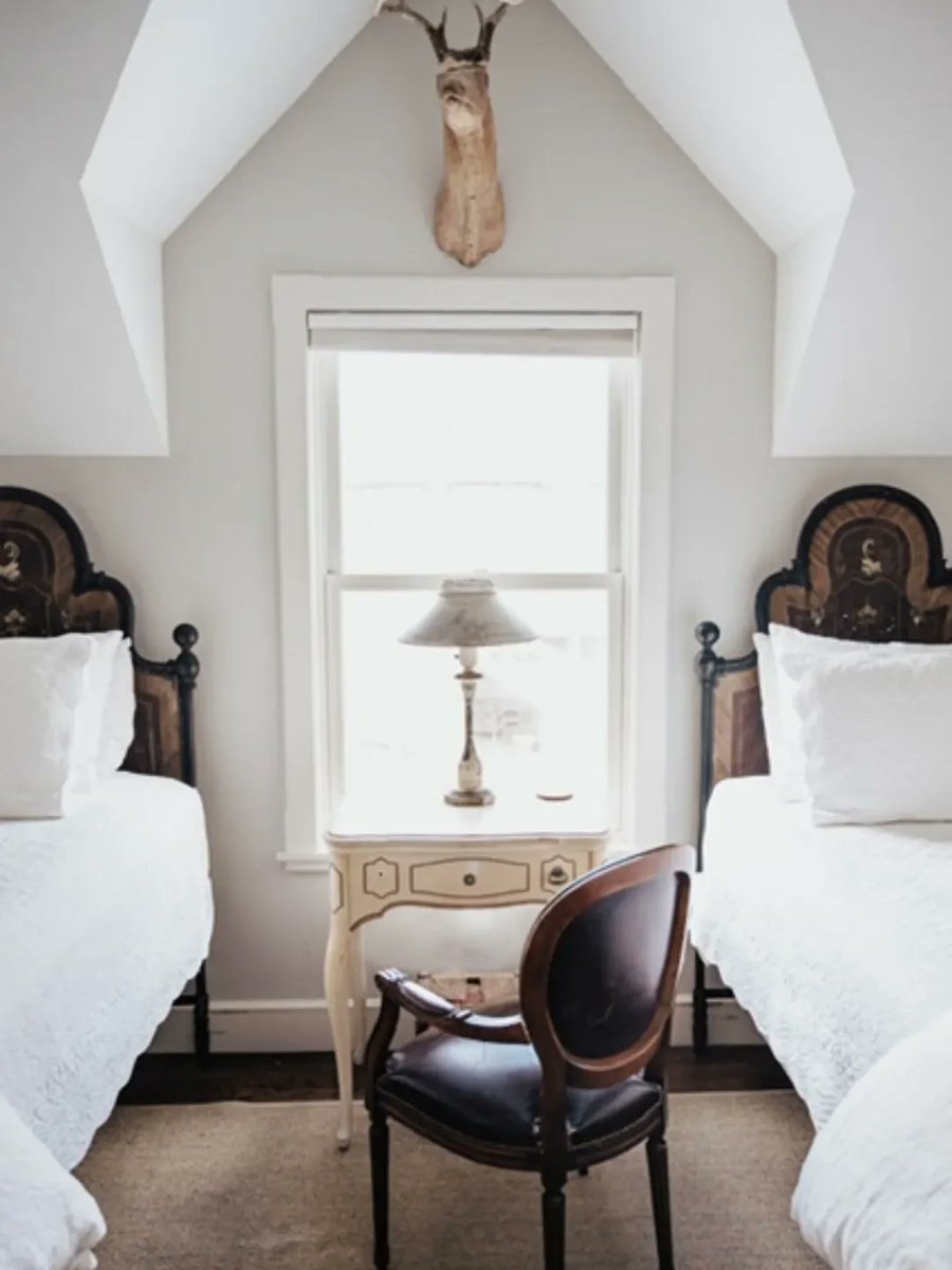 primadecorina's tweet image. A calm, light-filled retreat where nature sets the mood and every detail invites you to slow down.
 
📍 Entire home in Wimberley, Texas
🔗 Book your stay now — Click the link in our bio.

#LuxuryStay #retreat #airbnb