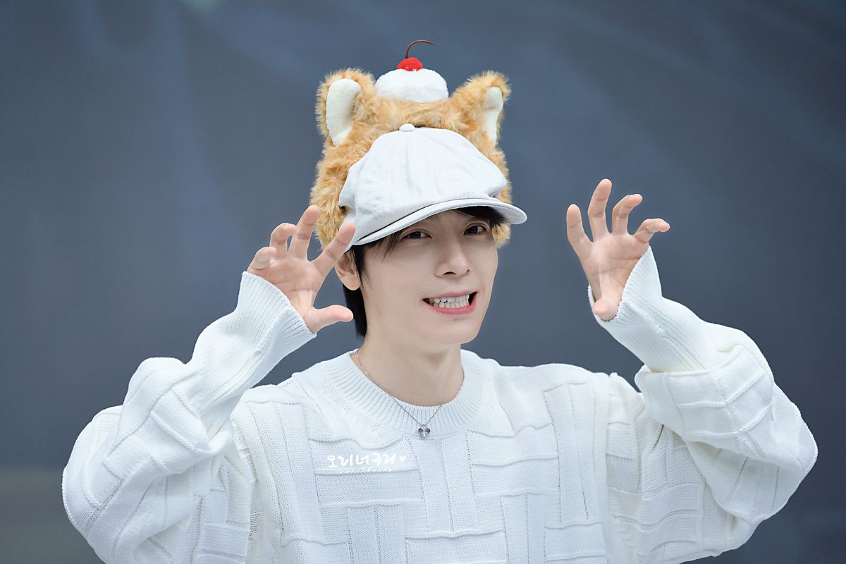 sweetbunny_04's tweet photo. 260426 soundwave팬싸

🐯🐾

#DONGHAE #동해 #ALIVE
#슈퍼주니어 #superjunior
@donghae861015 https://t.co/Dbx2T5PBiD