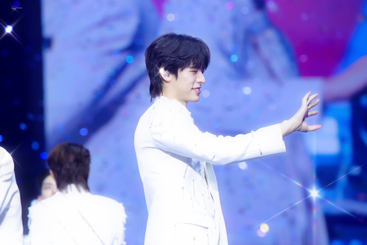 𝒾𝘯𝘲𝘶𝘪𝘦𝘵𝘭𝘪𝘨𝘩𝘵 - (𝐭𝐦) ♡ tweet media