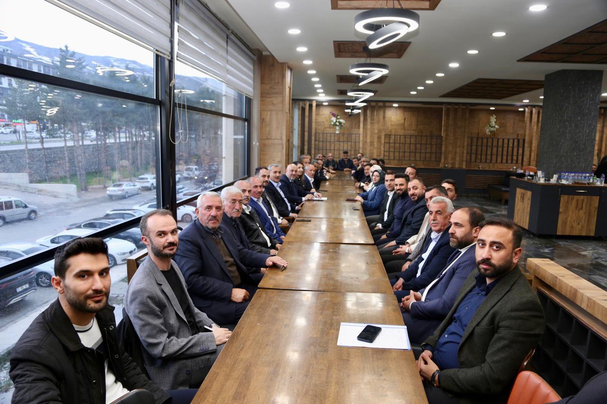 Haftalık Olağan İl Yönetim Kurulu Toplantımızı gerçekleştirdik. 

Gündemdeki konularla ilgili istişarelerde bulunduk.

Toplantımız hayırlara vesile olsun.