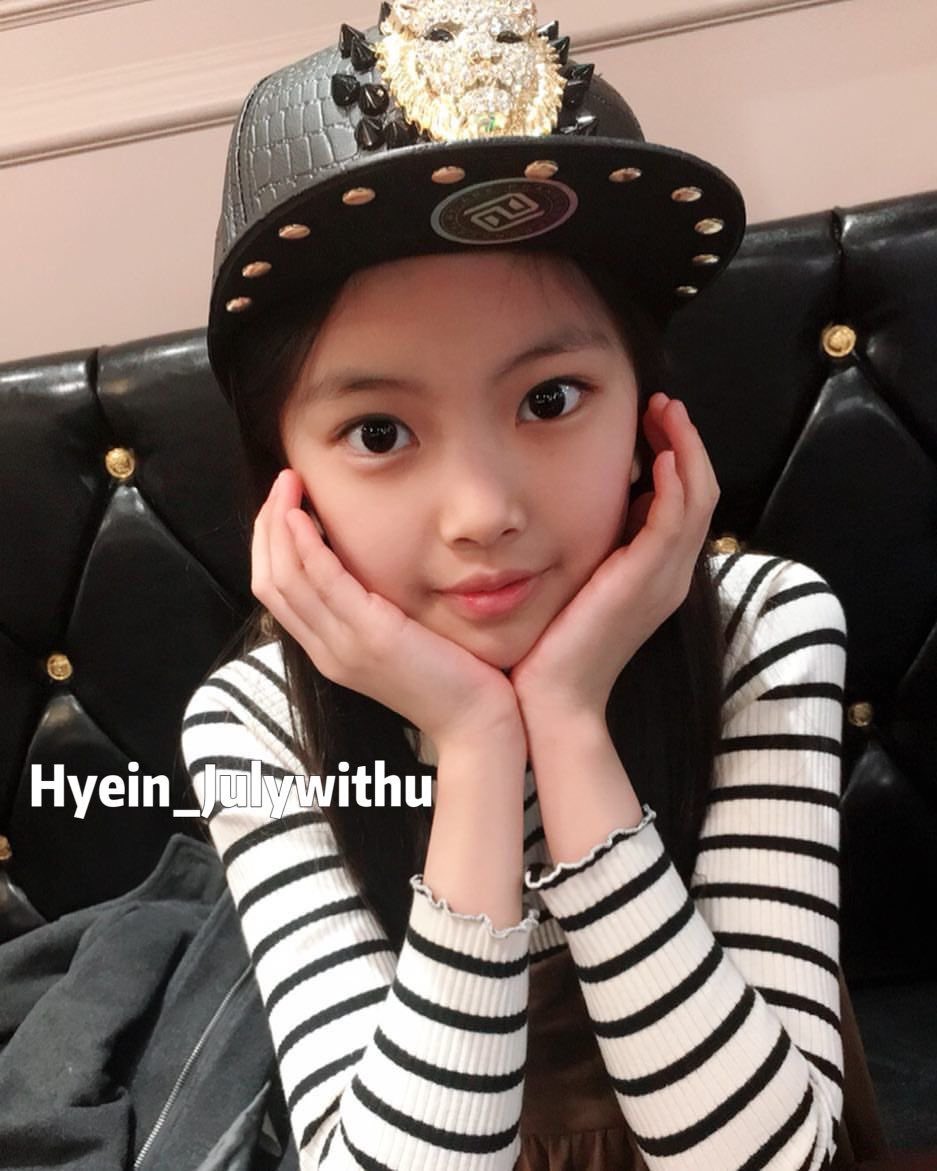 amorrmanet's tweet photo. 오늘은 어린이날 혜인이 세상 ´͈ ᵕ `͈ ♡ https://t.co/SbbD5sYiww