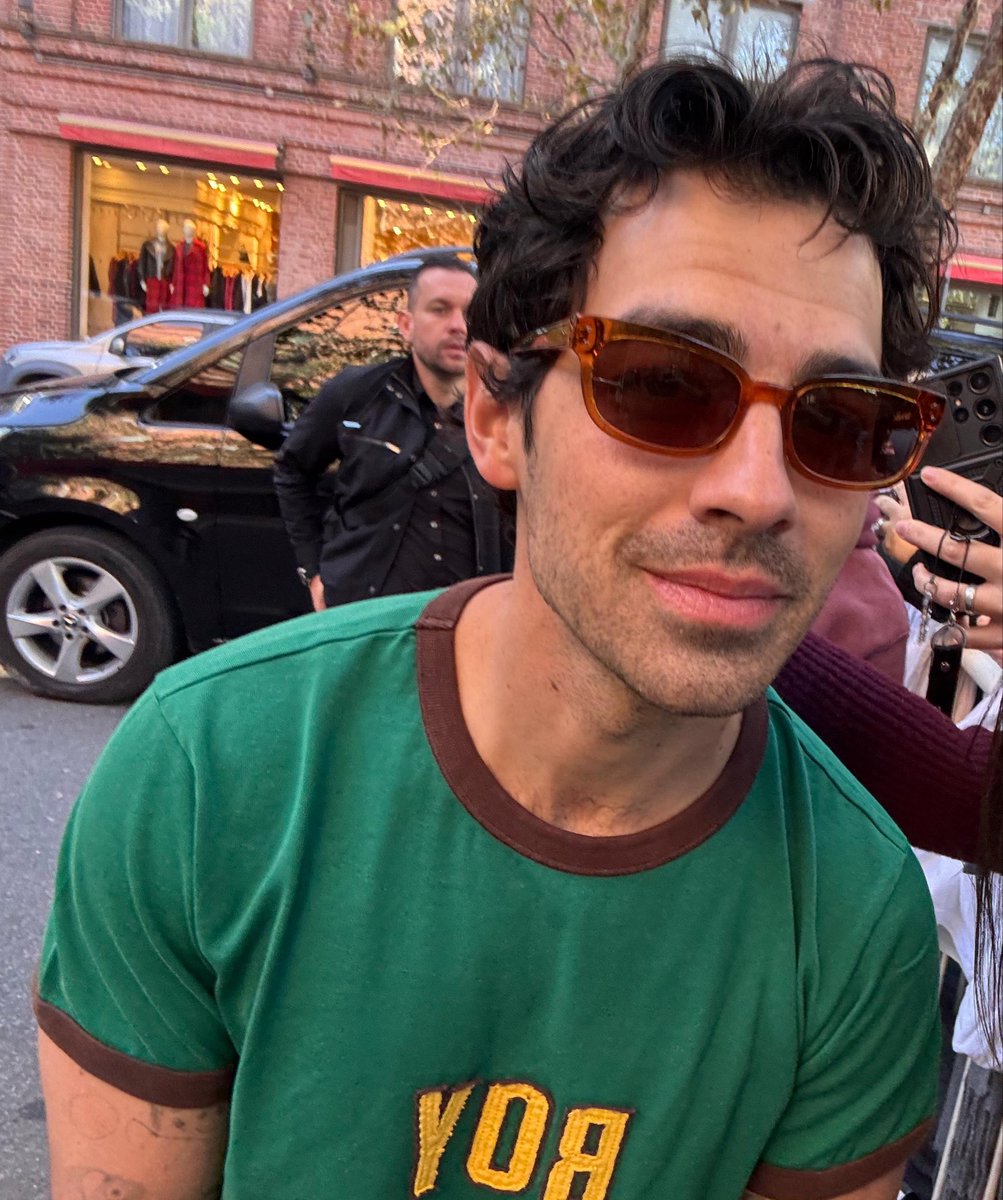 lo LINDO que está joe hoy 😭😭