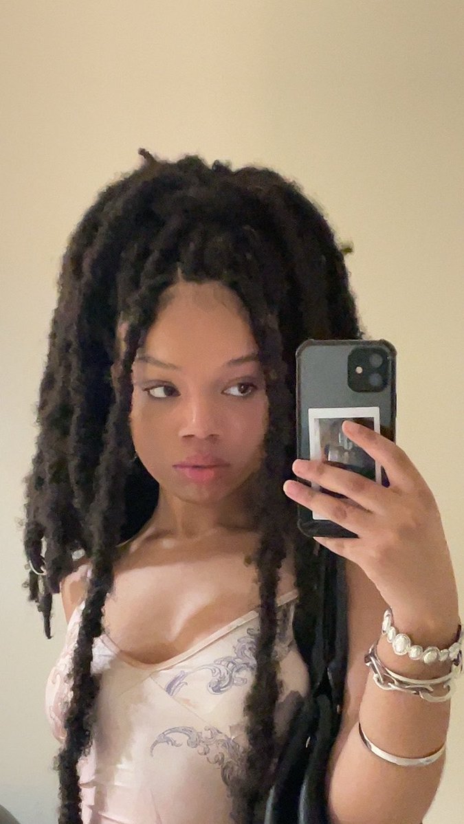 rio 🤍 findom tweet media