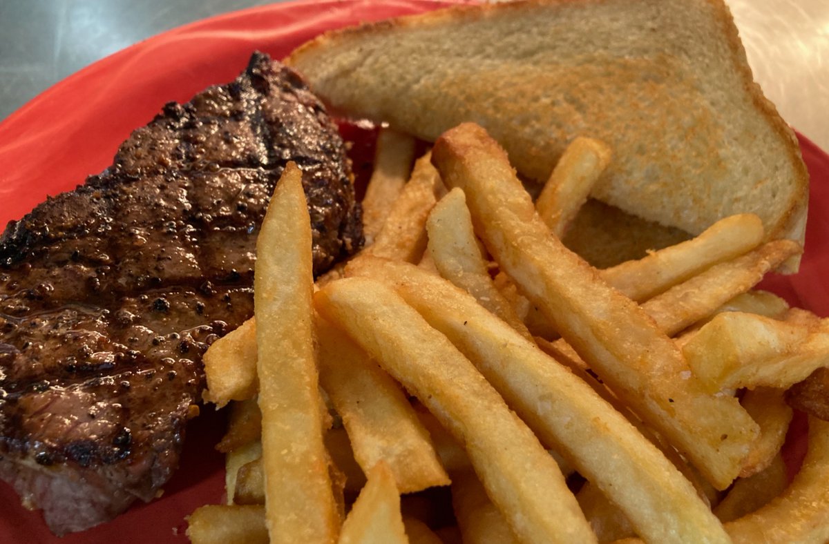 TC's Referee Sports Bar & Grill tweet media