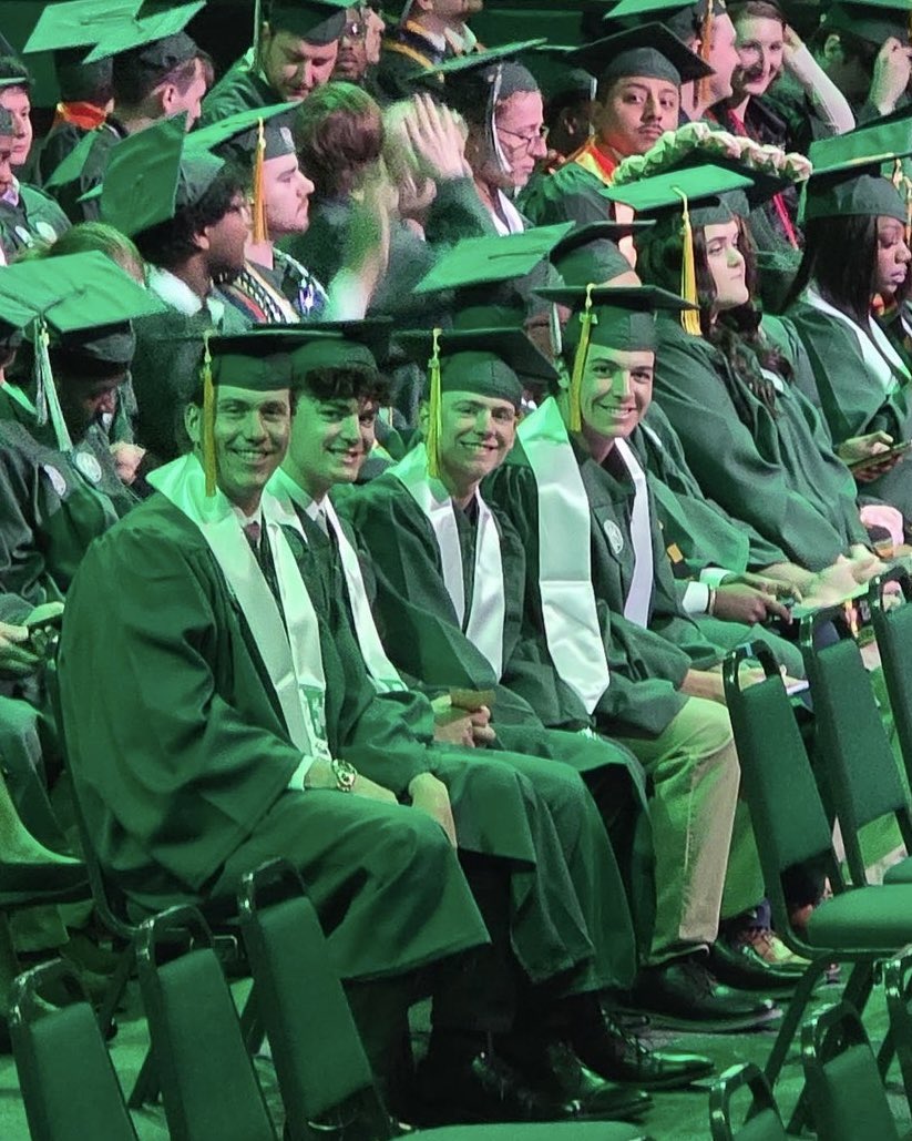 EMU_Baseball's tweet photo. Graduating Leaders👨‍🎓

Congrats to our 17 graduates who earned their degrees this weekend! https://t.co/UwHMR4t2i3