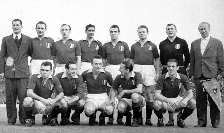 rapazesgp1904's tweet photo. 77 anni di Superga 🖤
77 anos da tragédia de Superga 🖤
4 Maggio 1949 - 4 Maggio 2026
Il Benfica non dimentica ❤️
Onore al Grande Torino 🐂🤝🏾🦅
@SLBenfica @_torinofc1906 https://t.co/UxUwzgFbEx