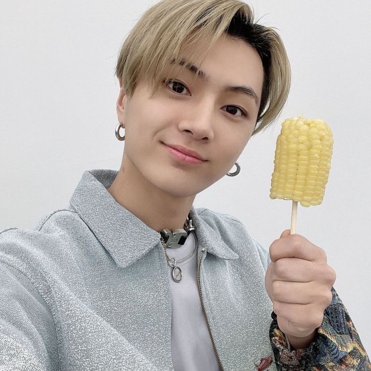 acervo jayzetes espiguers 🌽✨️ tweet media