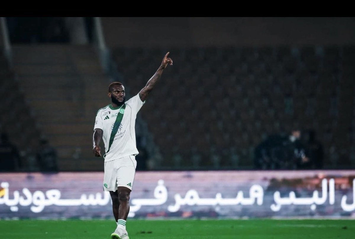 ‏سالم العنزي tweet media