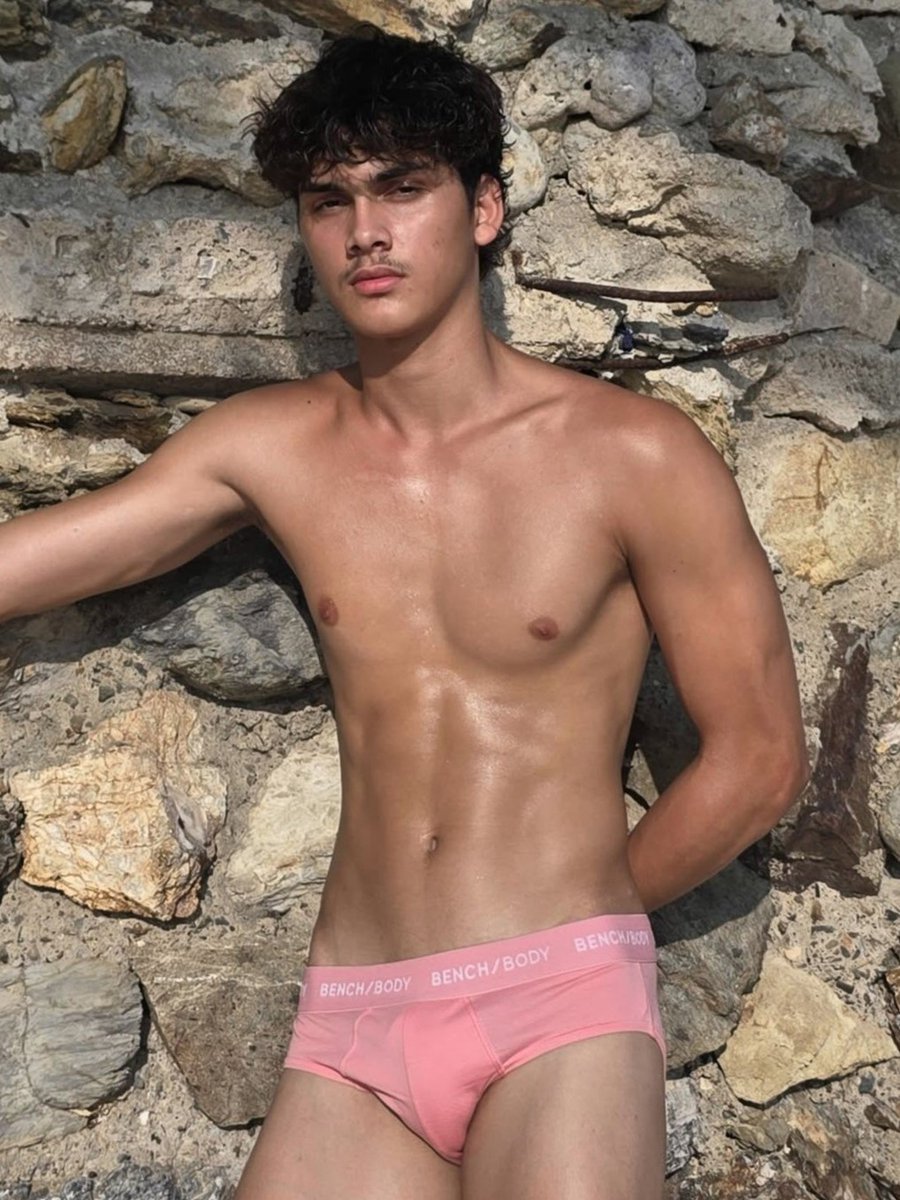 Palaweño Hunk 💪🏼 Toby Schimmel 🔥