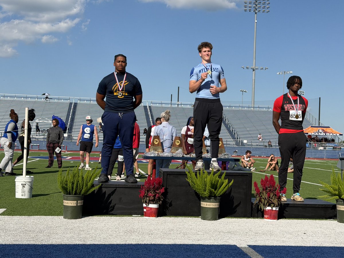 JarrydGrayAD's tweet photo. We will continue to beat on the door. This year was a great year for Nimitz T&amp;F. Developing athletes is what we thrive on. School Records were broken and the scholarships were earned. @coachdavisoline 🫡 Got him 1 to ATX.  Congrats @Aj6TheQb and @BrashardMiles4 https://t.co/zgjZUSJaTR