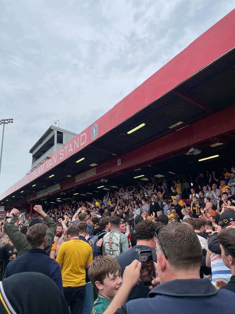 AbbeyStandPod's tweet photo. Hundreds of miles travelled, thousands of pounds spent, hours and hours of podcasts recorded on hungover Sundays talking through every win, loss, and goal, all worth it for days like Saturday

What an unforgettable day to share with nearly two and a half thousand United fans 💛 https://t.co/L2psAoxW8r