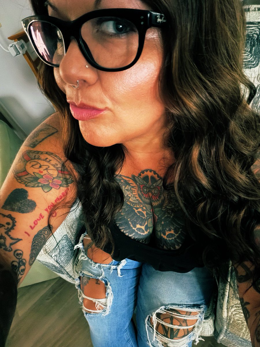 snarkycxnt's tweet image. PSA: Nurses Week is Coming. 
•Go get your Balls/Breasts checked!
•Tell the nurse(s) in your life that you’re THANKFUL
•Give them gifts, like coffee, gas cards, &amp;amp; ORGASMS!
•Tell them thank you, AGAIN. 

#nurselife #nurse #scrublife