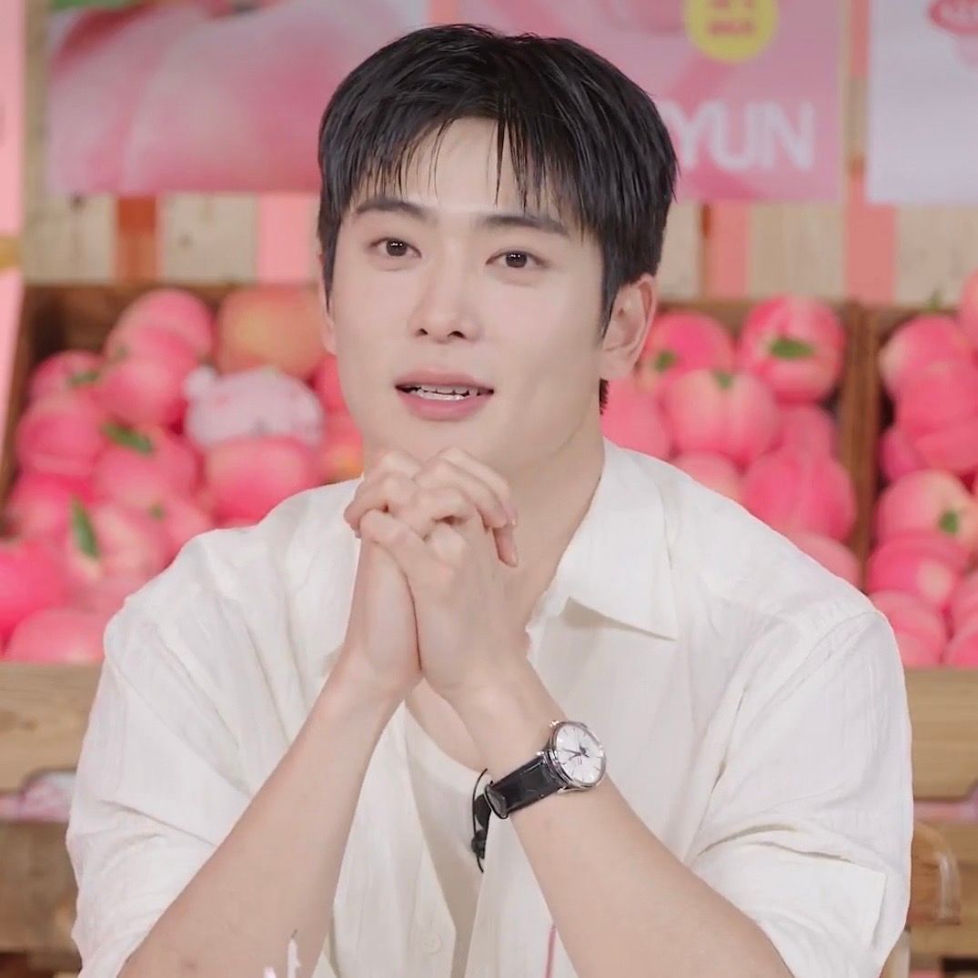 hourly jaehyun tweet media