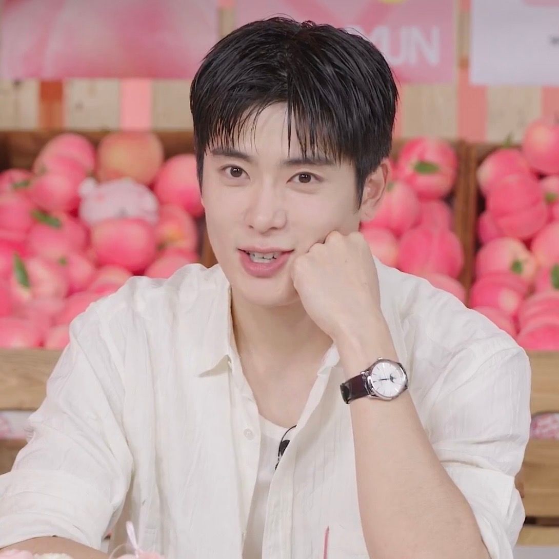 hourly jaehyun tweet media