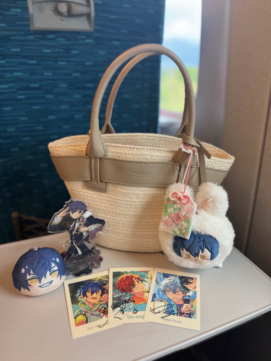 Moe22oO's tweet photo. ひまわり🌻💗コツコツ色違いで集めて4着目（笑）今年はpearl whiteをお迎えしたいかも♩ #herlipto https://t.co/RwDVJnmWxr