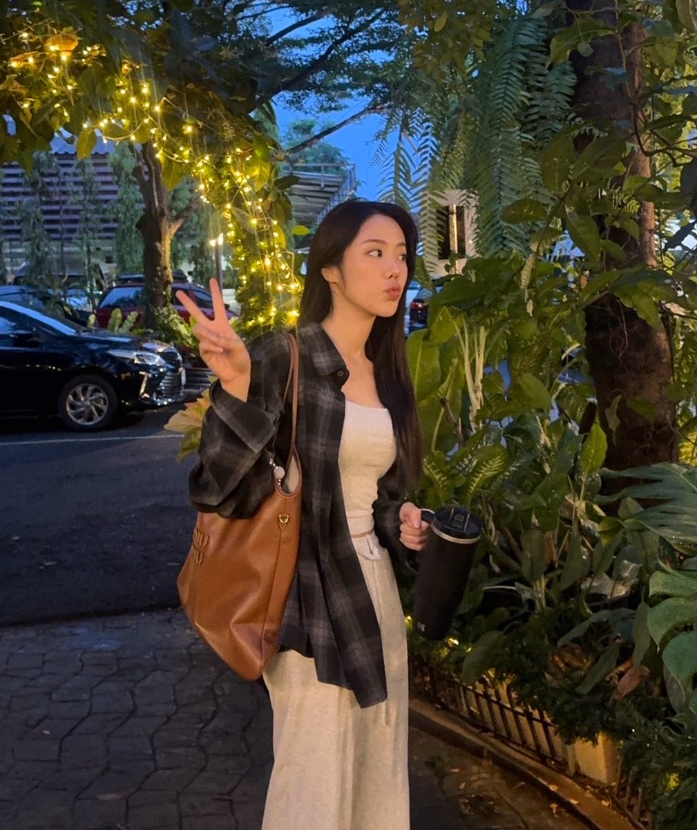 ยูนาย้า tweet media