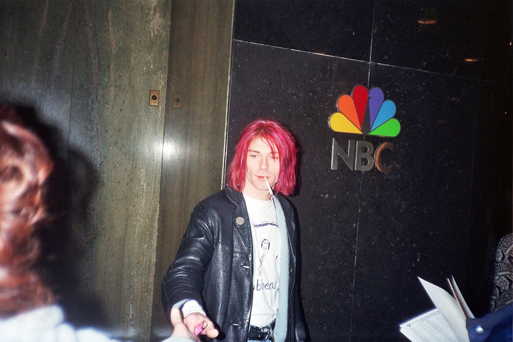 hourly kurt cobain tweet media