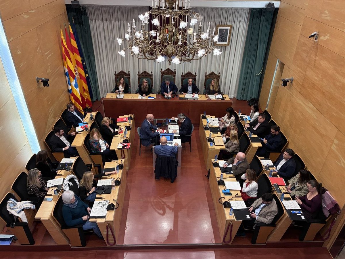 🏛️Comença el Ple ordinari del mes de maig!
📹Segueix-lo en directe a: endirecte.badalona.cat #PleBdn