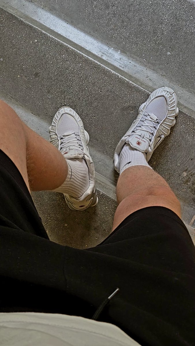 Danny SneakersFan tweet media