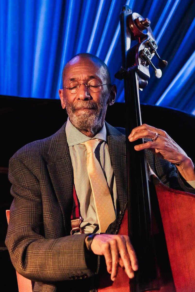 JAZZFM91's tweet image. Creativity is not simply a property of exceptional people but an exceptional property of all people. -  @roncarterbass 

Happy 89th birthday to the Maestro #RonCarter - The most-recorded #jazz #bassist of all time, appearing on over 2,221 recordings!

📸Dervon Dixon