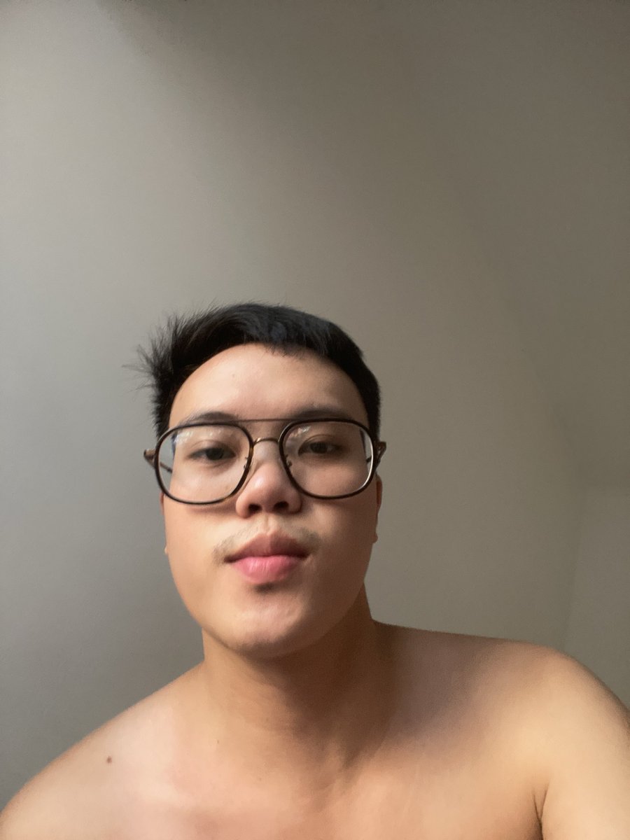 jowa_chim's tweet photo. Uhmmmm Hi https://t.co/GcMIcUx7GK