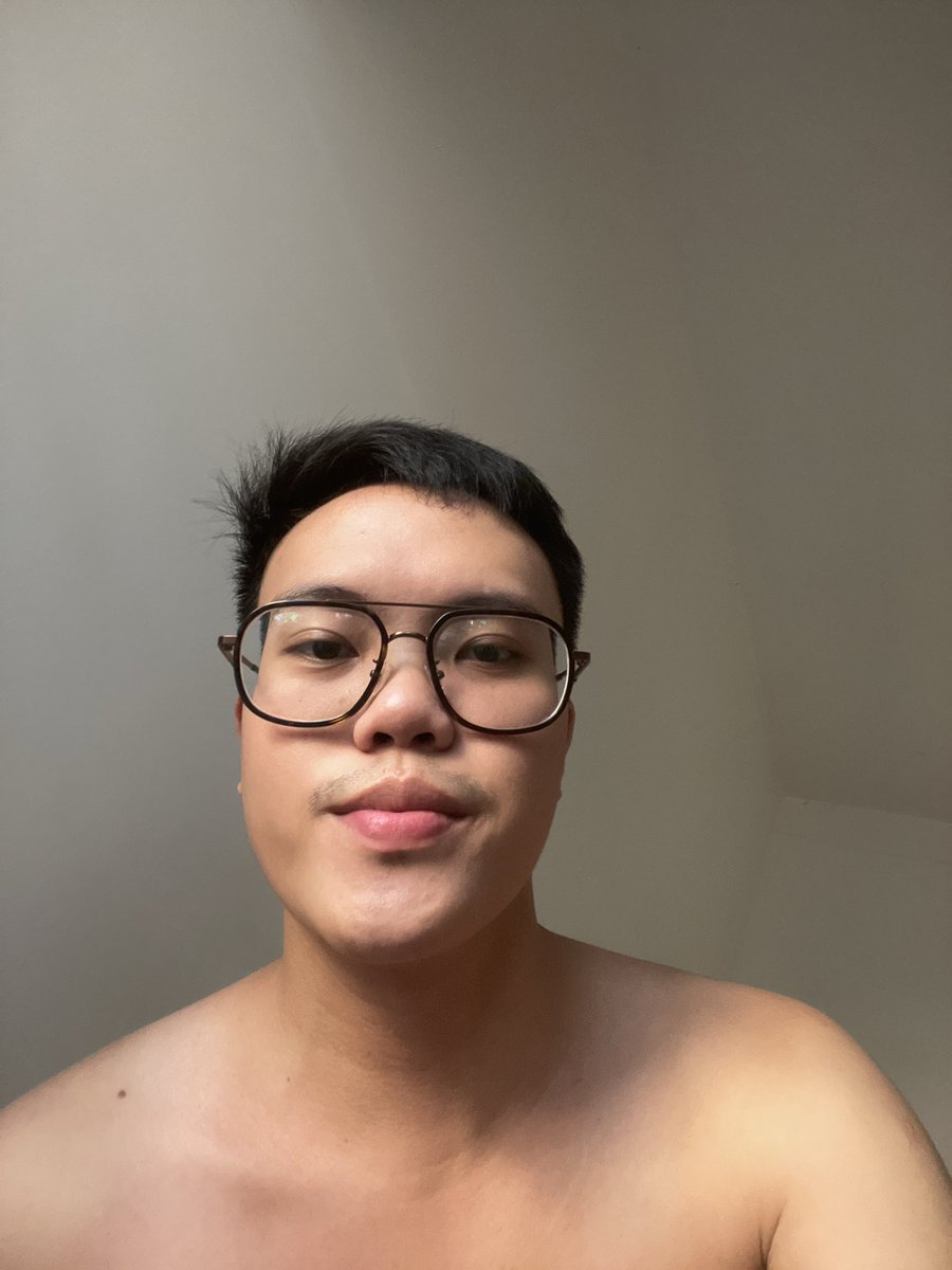 jowa_chim's tweet photo. Uhmmmm Hi https://t.co/GcMIcUx7GK