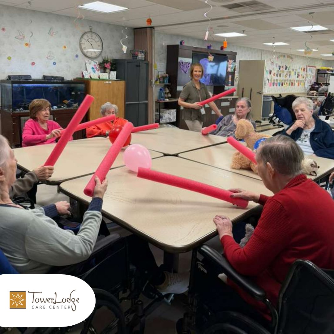 TowerLodgeCare's tweet image. Grins, laughter, and a balloon in the air, sometimes the simplest games create the best moments. Our balloon toss brought out plenty of smiles today! 

#BalloonToss #FunAndGames #ActiveLiving #SeniorCare #HappyMoments #JoyInTheLittleThings #CommunityFun #MakingMemories #SmileMore