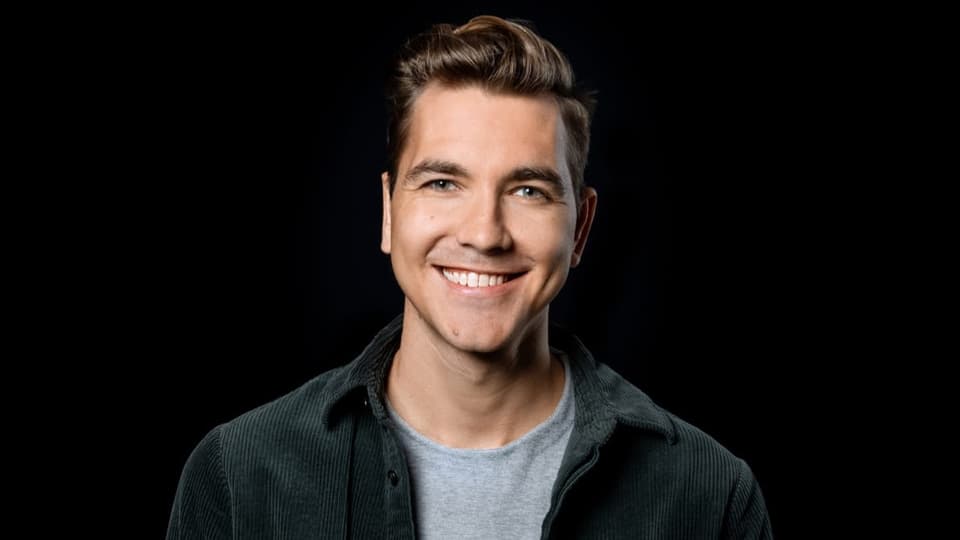 lachaine12pts's tweet image. #Suisse 🇨🇭

L’animateur de Radio SRF 3 et RTR, Livio Chistell, sera le porte-parole du jury suisse lors de la finale de l’#Eurovision 2026.

#ESC2026 I @SRGSSR I @SRF I @RadioTeleSuisse I @RSIonline I #srfESC I #EurosongCH I #Switzerland