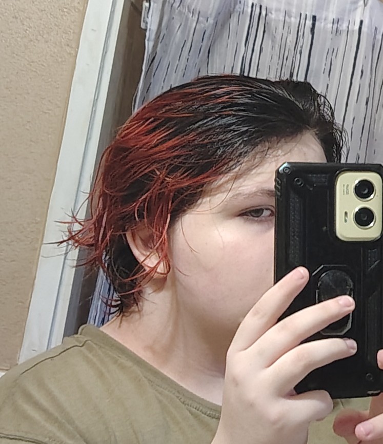 monokamiceo's tweet image. I like when my hair is back like this 'cause it reminds me of Shadow the Hedgehog from the hit franchise Sonic
#shadow #sonicfandom