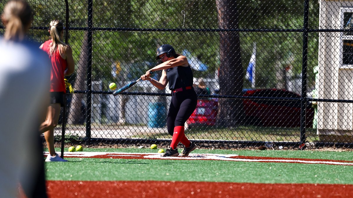 GovsSB's tweet photo. Postseason prep! 🎩🥎

#Team41 | #LetsGoPeay https://t.co/TREk3uRxdy