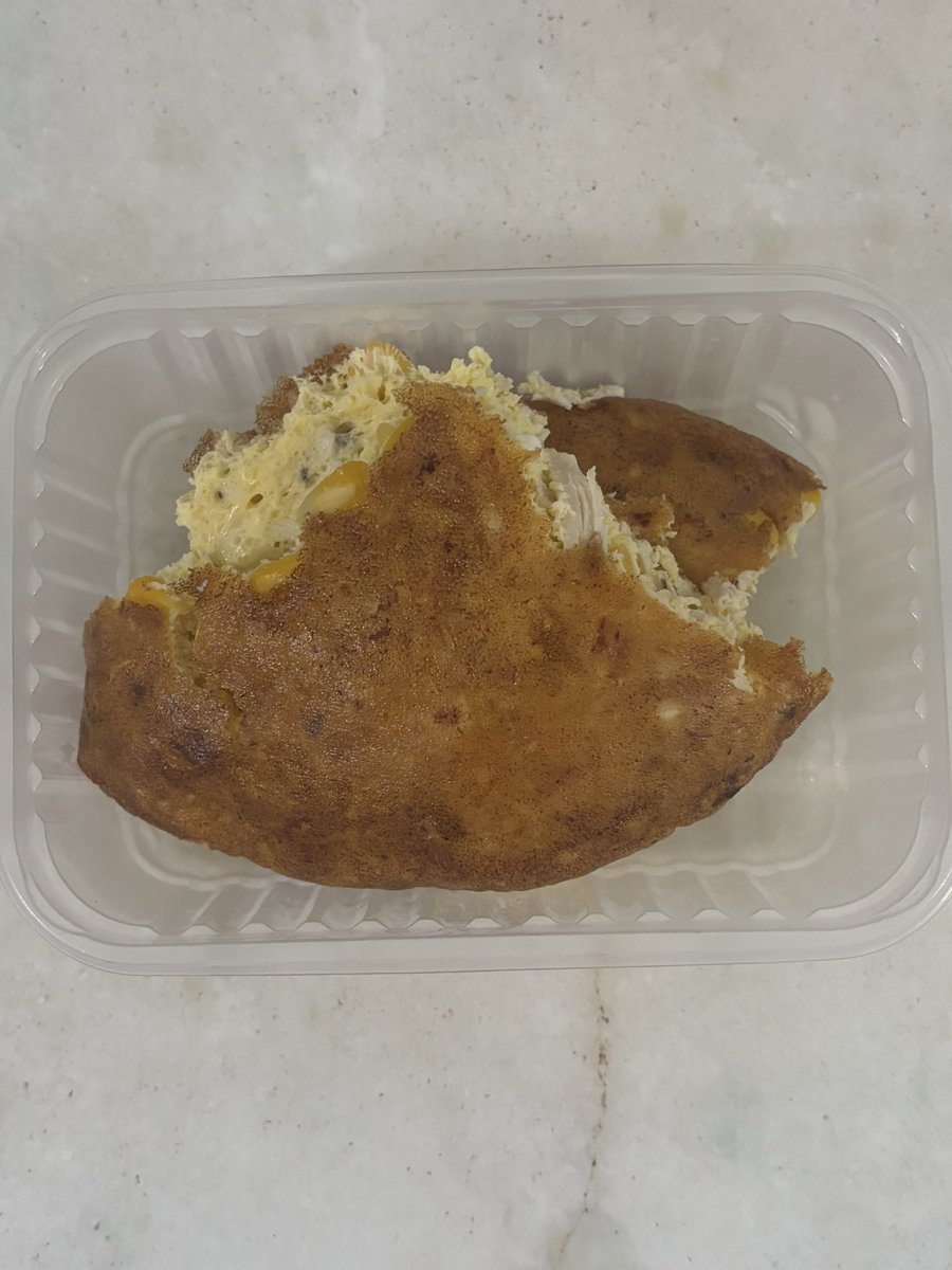 Bombomtpy's tweet image. Almoço 292kcal
13:03
Gnt era p ser um omelete, mas ele n cabia no potinho d marmita
#ed #edtwtㅤ