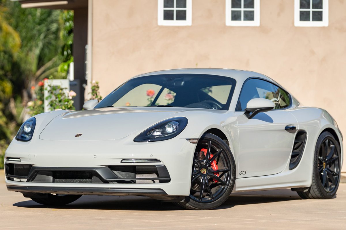 CarsBuyText's tweet image. Market Watch- bringatrailer.com-4,700-Mile 2018 Porsche 718 Cayman GTS: This 2018 Porsche 718 Cayman GTS is finished in Chalk over… dlvr.it/TSMcFd  Selling Yours? - Text List to 21002 #sellmytruck #sellmyvehicle #carsforsale #sellmyclassiccar #sellmymotorcycle