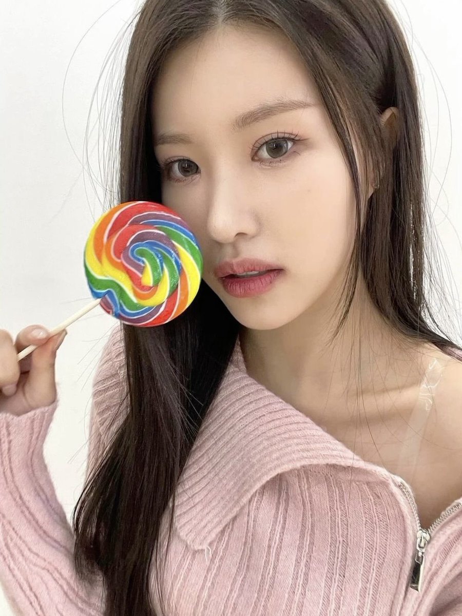 🍭 tweet media