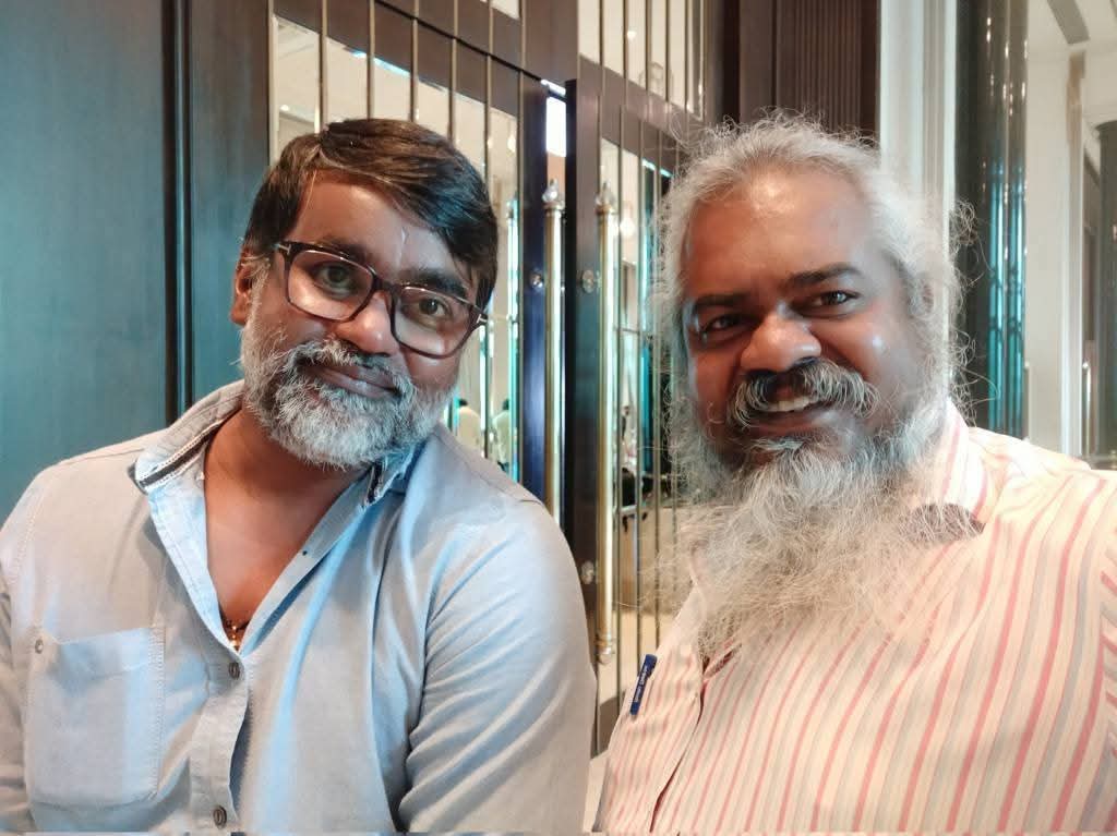 kayaldevaraj's tweet image. May 5th

#ScriptWriter #Lyricist #Director #Producer #Actor Selvaraghavan BIrthday

@selvaraghavan @dhanushkraja

#HappyBirthdaySelvaraghavan 
#HBDSelvaraghavan 
#Selvaraghavan 

#GitanjaliSelvaraghavan #Dhanush
