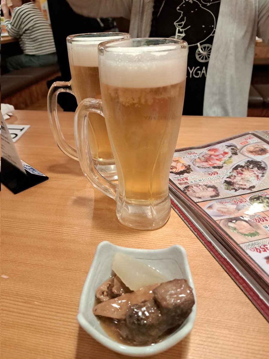 darkswhip's tweet photo. 仕事終えてから水戸へ2人乗りバイクで出発。ドラッグレース講習会と練走行会の為に。座学二時間とスタート練習走り放題。
全米プロライセンスを所持し、アメリカ団体の競技役員を取得した私に何を学ばせるのか楽しみですぞ。 https://t.co/mWFFBiHR7U