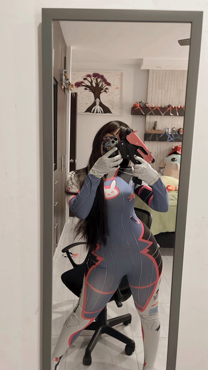 Memmyuwu's tweet photo. Just #dvacosplay me encanta 🥰 

#overwhacth #dva #ow https://t.co/hN0RDDDGhs