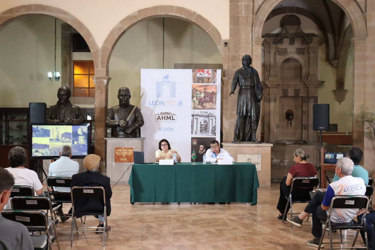 ahmleon's tweet photo. En el marco de los 100 años de la Guerra Cristera, el AHML de León realizó la ponencia “El Cristo del Cubilete: entre el proyecto pastoral y el conflicto Iglesia-Estado (1914-1928)”, el Lic. Samuel Gasca abordó el Cristo Rey del Cubilete como símbolo de fe y conflicto. https://t.co/KBPNqyRwo9