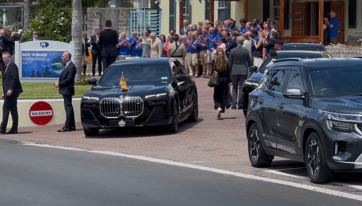 BermudaPolice's tweet photo. Together, our officers were present throughout the island in various capacities, to help ensure a safe &amp; seamless experience for all.

But what stood out most was the incredible spirit of the 🇧🇲 community. 

Your patience, cooperation + warm hospitality made all the difference. https://t.co/4dAQJC01PO